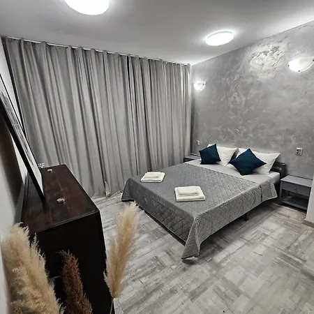 Apartment 24 Shades Of Grey, Rezerva Acum Ultracentral, Ceai, Cafea, Filtru Apa Rece-fierbinte, Saltea 160 Cm Memory Foam *