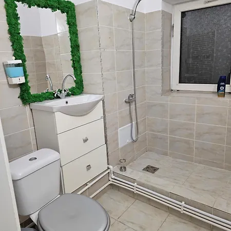 Διαμέρισμα 24 Shades Of Grey, Rezerva Acum Ultracentral, Ceai, Cafea, Filtru Apa Rece-fierbinte, Saltea 160 Cm Memory Foam