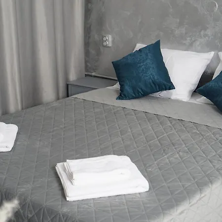 24 Shades Of Grey, Rezerva Acum Ultracentral, Ceai, Cafea, Filtru Apa Rece-fierbinte, Saltea 160 Cm Memory Foam Διαμέρισμα Κραϊόβα