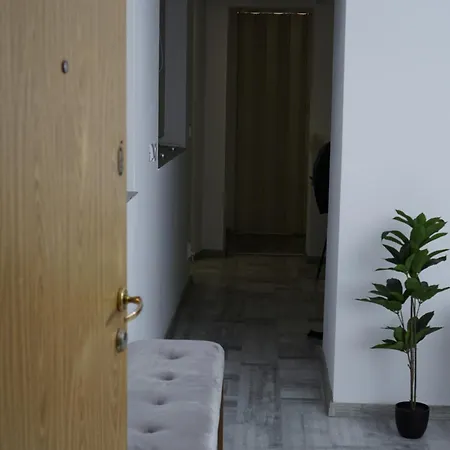 24 Shades Of Grey, Rezerva Acum Ultracentral, Ceai, Cafea, Filtru Apa Rece-fierbinte, Saltea 160 Cm Memory Foam Διαμέρισμα *