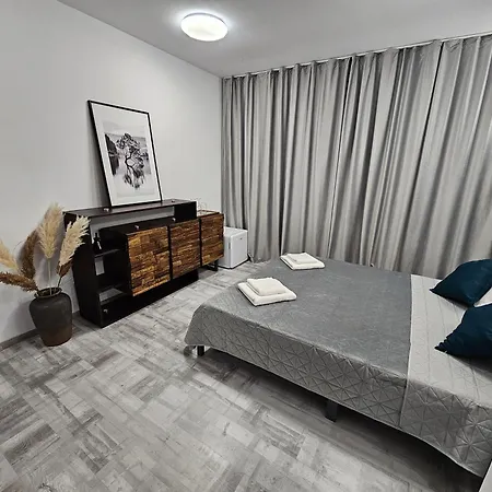 Apartment 24 Shades Of Grey, Rezerva Acum Ultracentral, Ceai, Cafea, Filtru Apa Rece-fierbinte, Saltea 160 Cm Memory Foam *