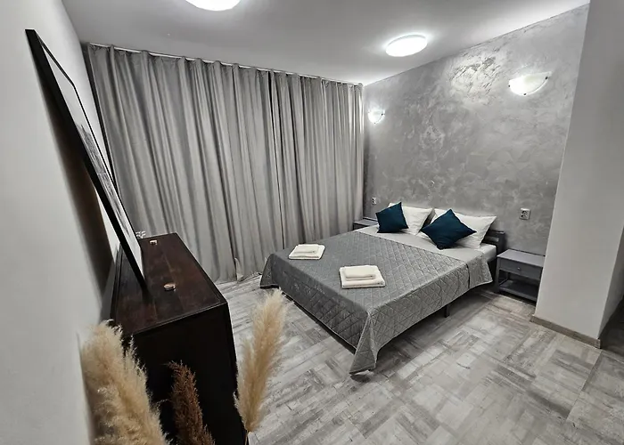 Апартаменты 24 Shades Of Grey, Rezerva Acum Ultracentral, Ceai, Cafea, Filtru Apa Rece-fierbinte, Saltea 160 Cm Memory Foam *