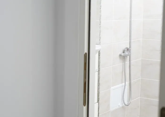 24 Shades Of Grey, Rezerva Acum Ultracentral, Ceai, Cafea, Filtru Apa Rece-fierbinte, Saltea 160 Cm Memory Foam شقة