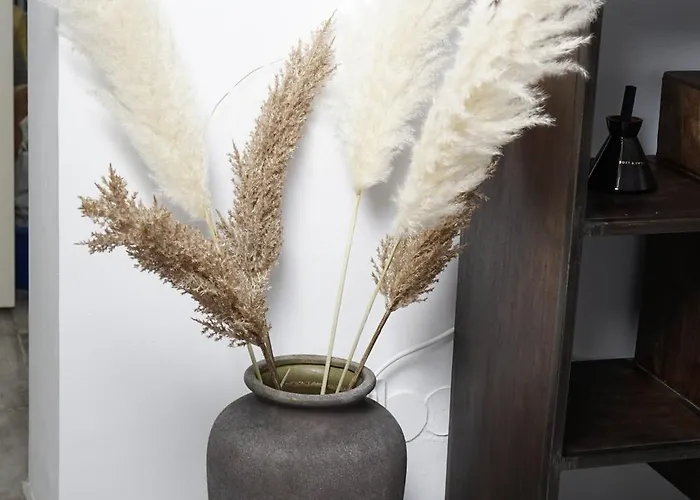 24 Shades Of Grey, Rezerva Acum Ultracentral, Ceai, Cafea, Filtru Apa Rece-fierbinte, Saltea 160 Cm Memory Foam كرايوفا