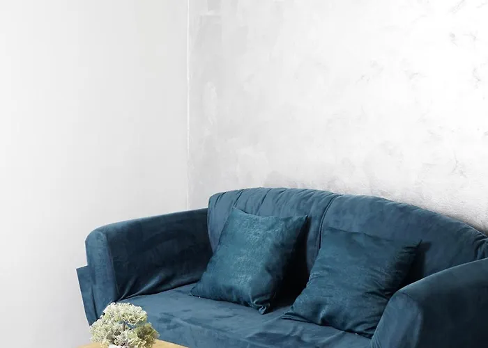 Апартаменты 24 Shades Of Grey, Rezerva Acum Ultracentral, Ceai, Cafea, Filtru Apa Rece-fierbinte, Saltea 160 Cm Memory Foam Крайова